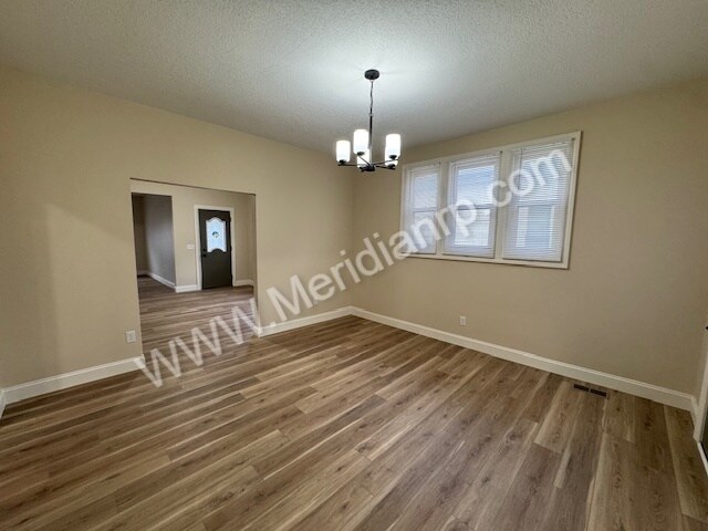 Building Photo - 739 W 4th St