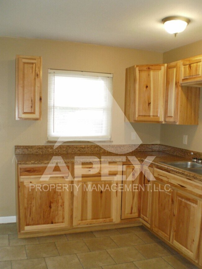 Building Photo - 312 Watauga Dr