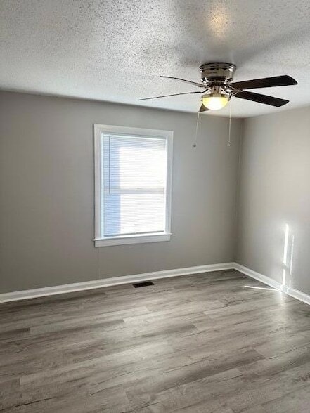 Building Photo - 2311 Spring Place Rd SE