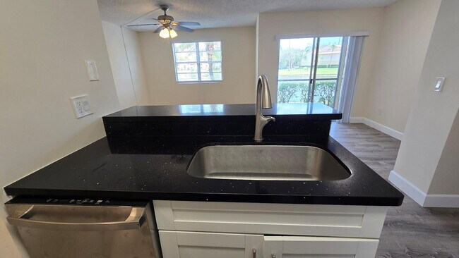 Building Photo - 1259 SW 46th Ave