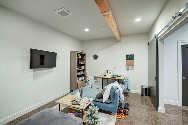 Building Photo - 5bd/3.5ba Seattle Home