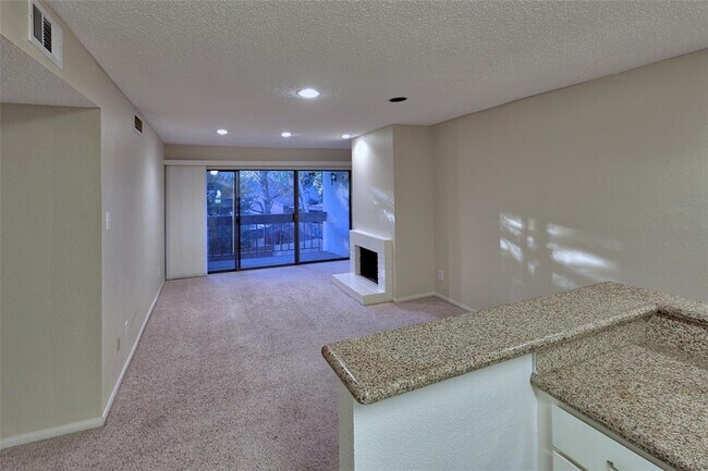 Building Photo - 12100 Melville Dr