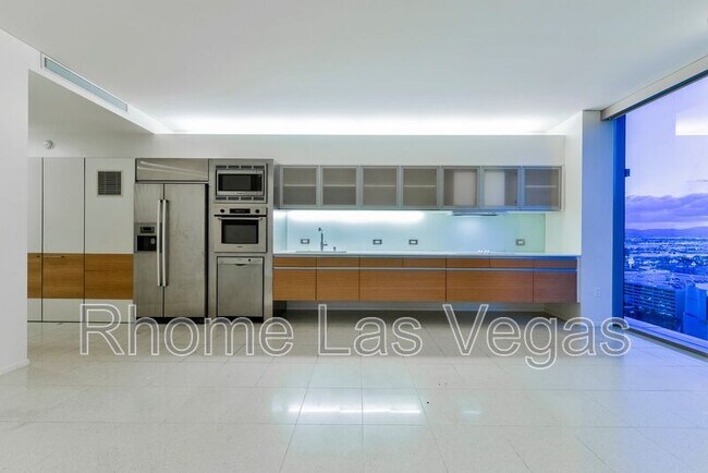 Building Photo - 3722 Las Vegas Blvd S