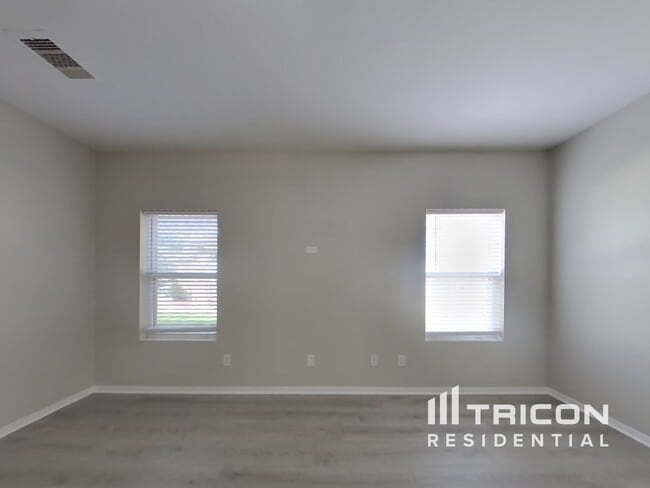 Building Photo - 12303 Kings Garden Ct