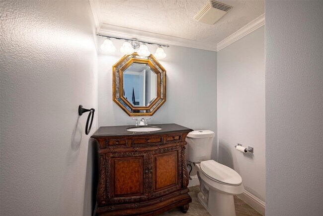 Building Photo - 2352 Triway Ln