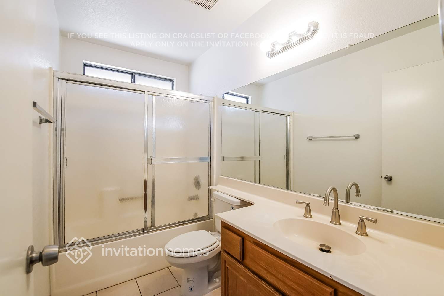 Building Photo - 4546 Grandview Dr