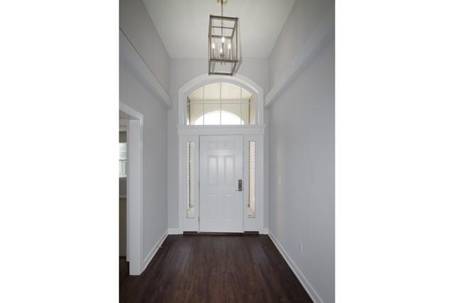 Building Photo - 204 Sutton Ct