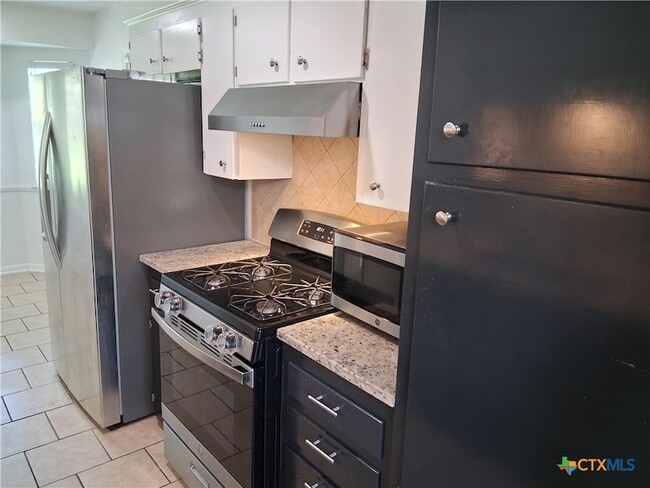 Building Photo - 418 Cottonwood Dr