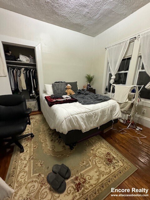 Building Photo - 121 Brook St