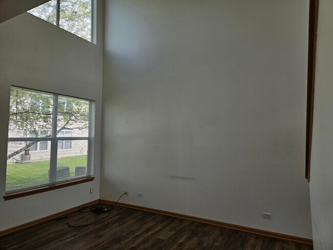Building Photo - 1473 Cambria Dr