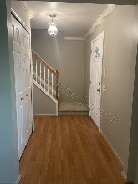 Building Photo - 174 Glenshire Dr