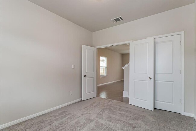 Building Photo - 412 Osier Pass