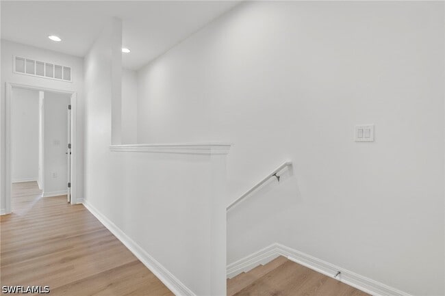 Building Photo - 10818 Alvara Way