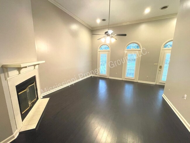 Building Photo - EXCELLENT LOCATION - 2BD/2BA FOR RENT