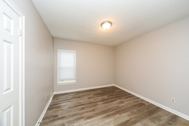 Building Photo - 4997 Woodberry Cove S