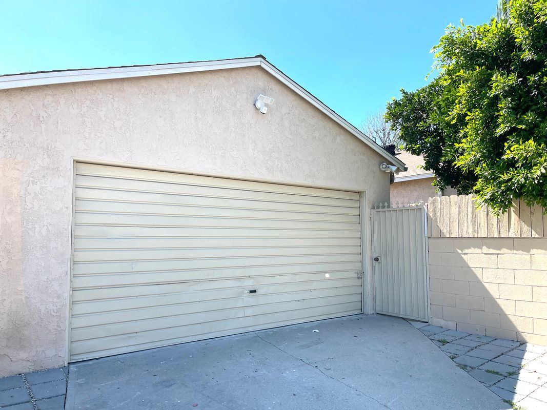 Building Photo - 8156 Tilden Ave