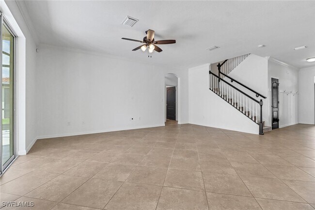 Building Photo - 2362 Heydon Cir E