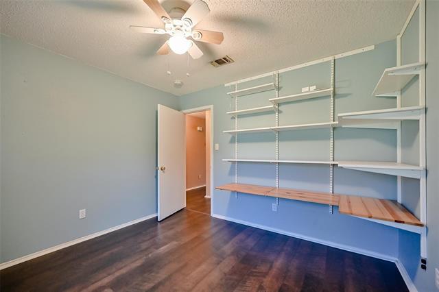 Building Photo - 907 Clear Creek Dr