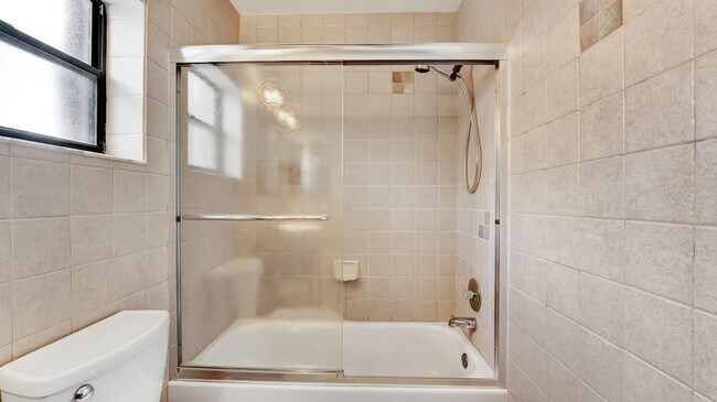 Building Photo - 20977 Country Creek Dr