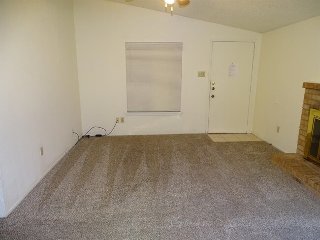 Building Photo - 206 N Troy Ave