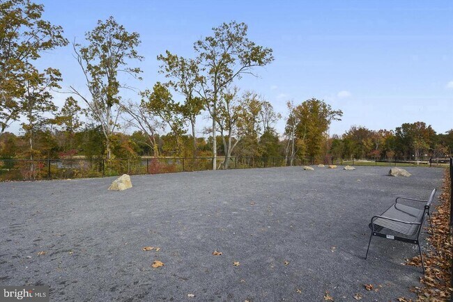 Building Photo - 6634 Bartrams Forest Ln