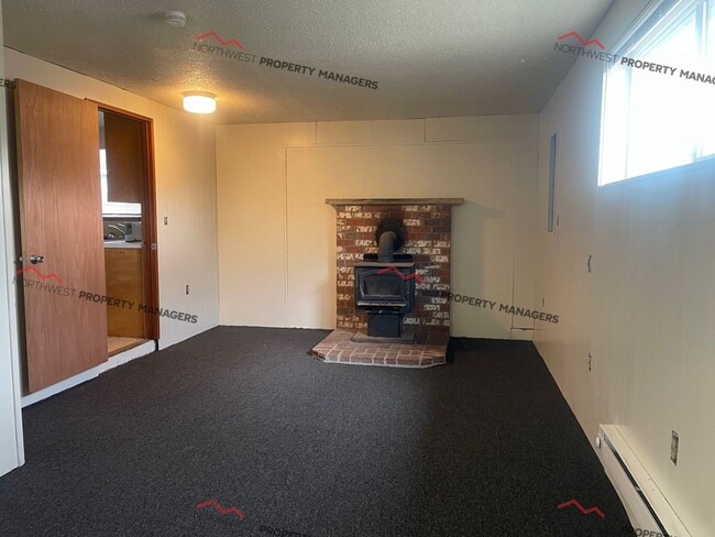 Building Photo - r259