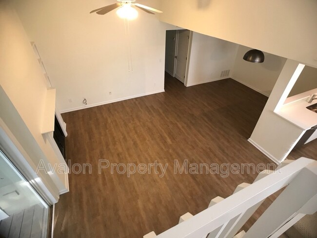 Building Photo - 1104 Riverview Dr