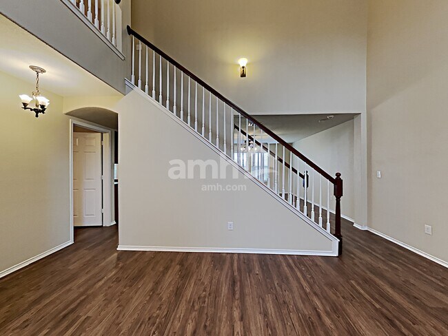 Building Photo - 8902 Olmstead Park