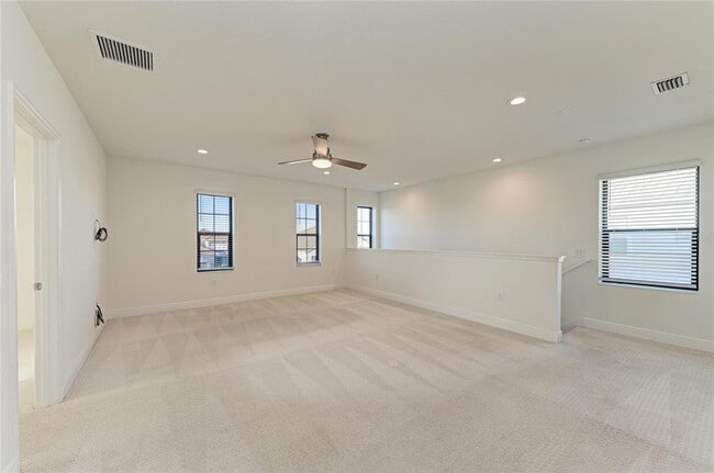 Building Photo - 6629 Fort Pierce Ave