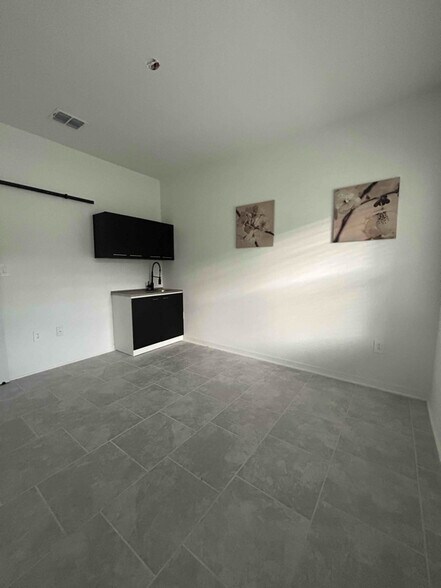 Building Photo - 6073 Claystone Wy