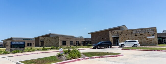 Building Photo - 705 Western Fern