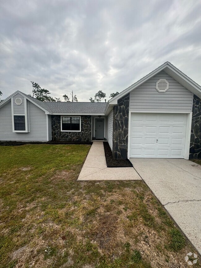 Building Photo - Price Drop! Great 3 Bedroom Home! 25% off ...