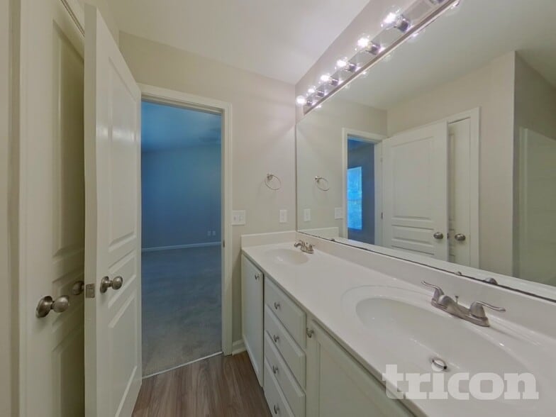Building Photo - 4604 Montelena Dr