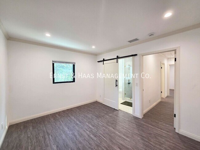 Building Photo - 2102 Nipomo Ave