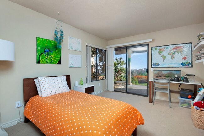 Building Photo - 2559 Caminito Muirfield