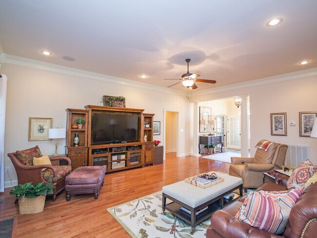 Building Photo - Lake Forest Subdivision. Enjoy all the ame...