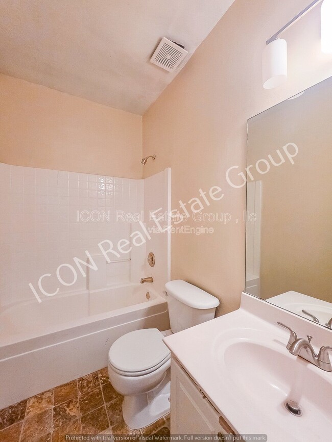 Building Photo - 516 Bruin Ct