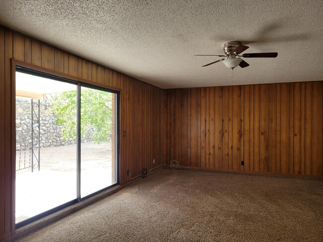 Building Photo - 7716 Iroquois Dr