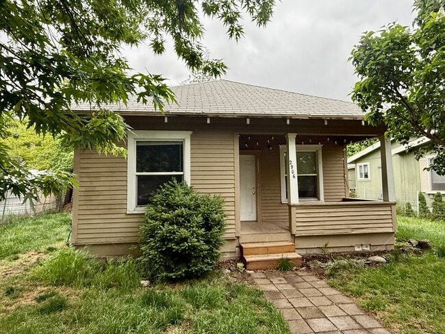 Primary Photo - 2906 N Walnut St