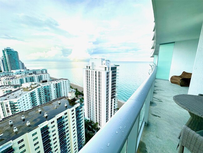 Building Photo - 4111 S Ocean Dr