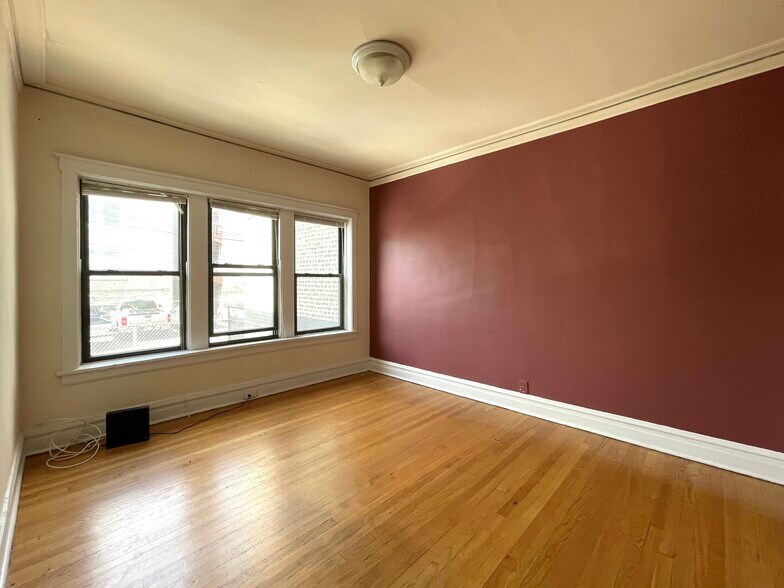 Building Photo - 2530 N Kedzie Blvd