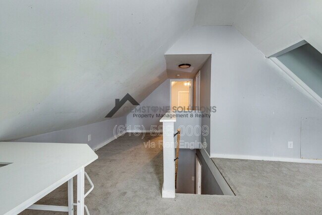 Building Photo - 2930 Primrose Cir