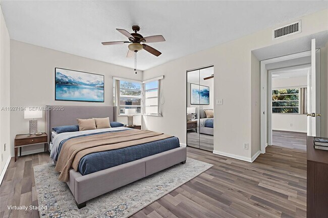 Building Photo - 3100 Riverside Dr