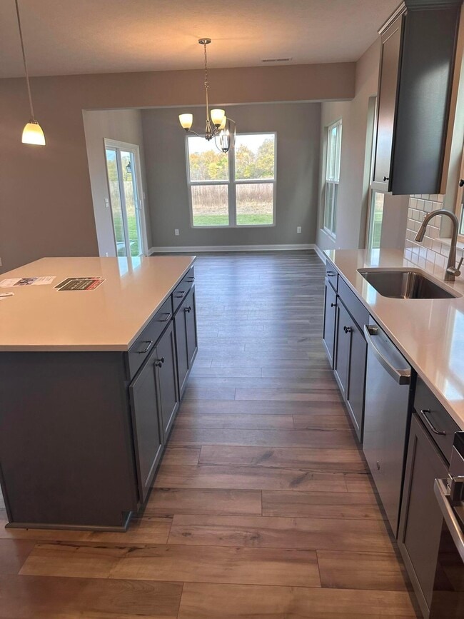 Building Photo - 2027 Aerotrain Ct N