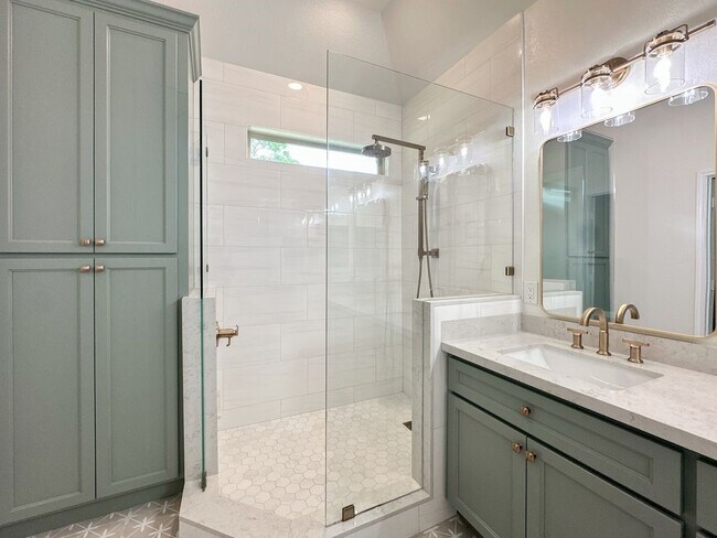 Building Photo - 10 Pilot Rock Pl