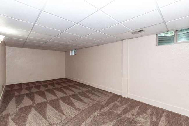 Building Photo - 6674 Braun Ct