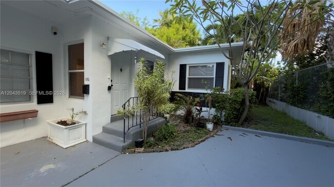 Building Photo - 808 84th St