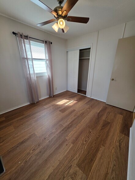 Building Photo - 718 S Judkins Ave
