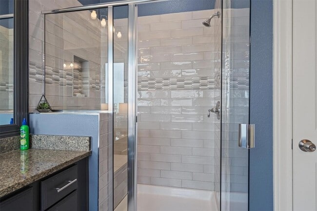 Building Photo - 4945 Strada Dr