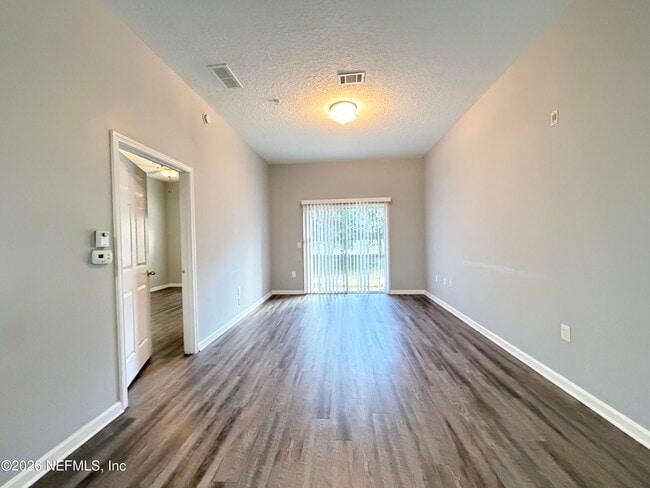 Building Photo - 7920 Merrill Rd